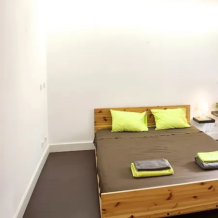 New In Marques De Pombal Apartment