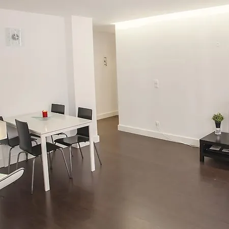 New In Marques De Pombal Apartment